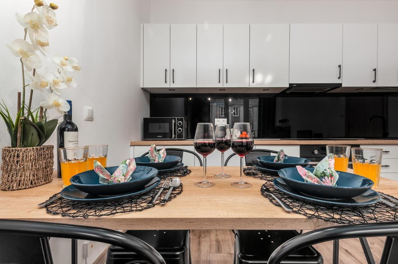 Apartments Madelaine Warsaw By Noclegi Renters Esterno foto