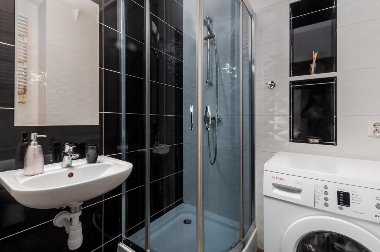 Apartments Madelaine Warsaw By Noclegi Renters Esterno foto